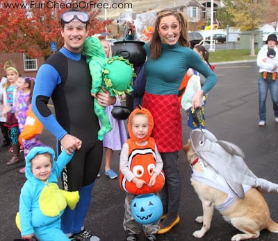 DIY Finding Nemo Costumes! Plus the 6 tricks to getting Halloween costumes for dirt cheap.