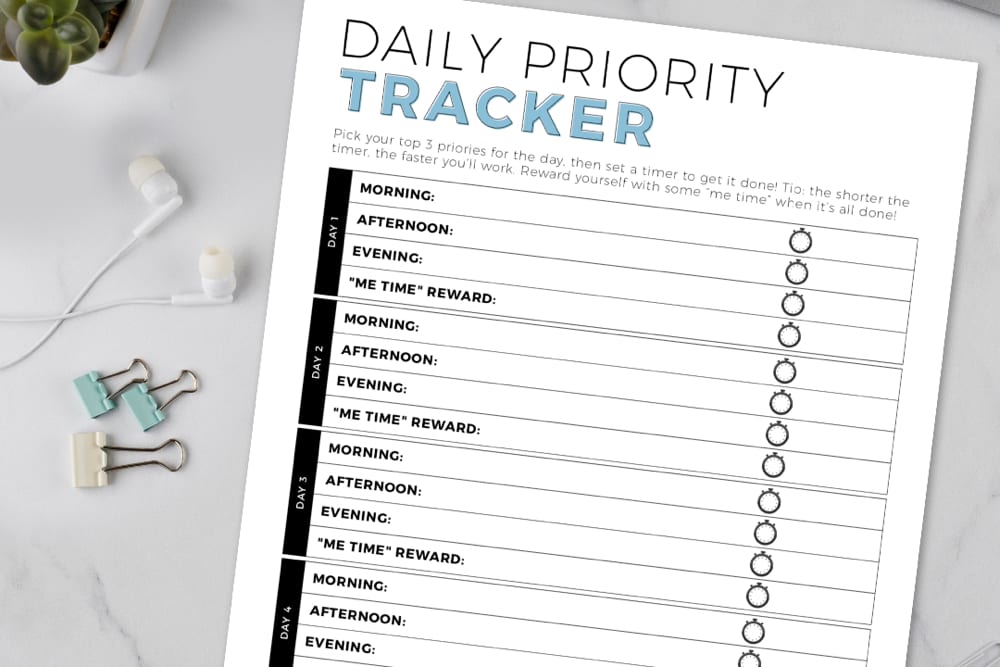 daily priority tracker printable, from Fun Cheap or Free